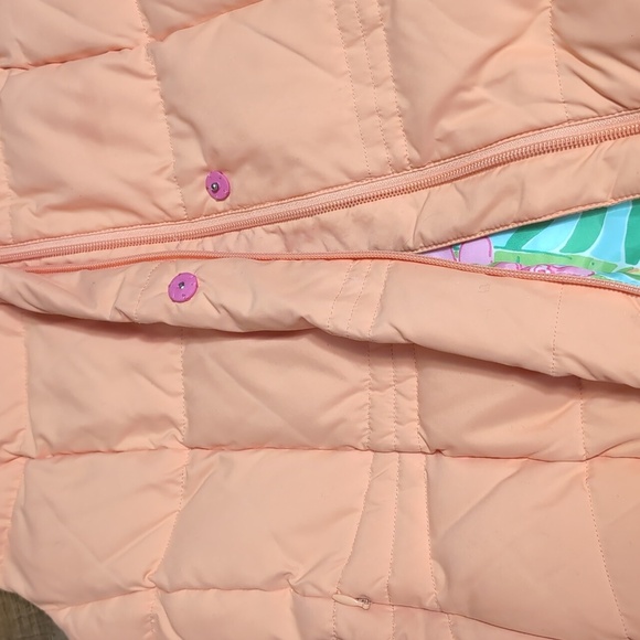 Lilly Pulitzer Down Puffer Vest Tropical Floral Lining Size Small Coral Orange - Picture 6 of 10